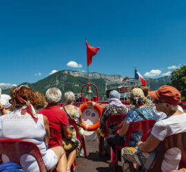 Départ pour une mini croisière sur le lac d'Annecy. Photo: Yves Crozelon